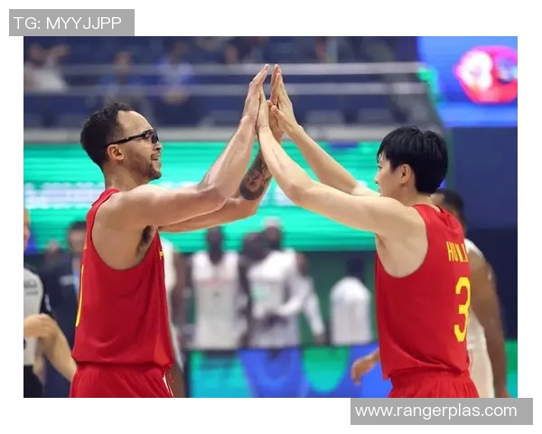 2014斯坦科维奇杯中国男篮迎战安哥拉队展现实力与团队合作