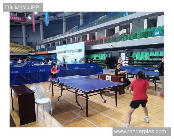 中国乒乓球运动员的荣耀之路：从青训到国际赛场的拼搏与成就