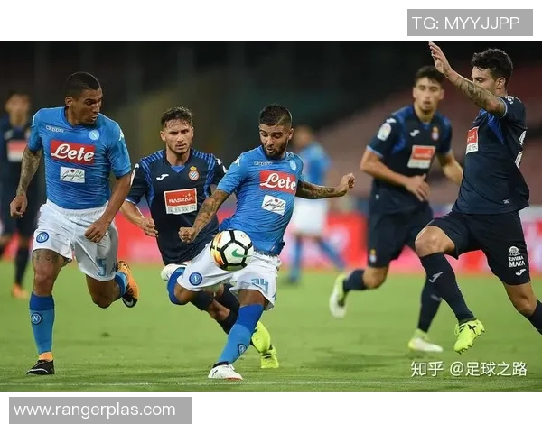 广州足球队转型之路:从传统强队到现代足球新标杆的探索与实践 广州足球队转型之路:从传统强队到现代足球新标杆的探索与实践