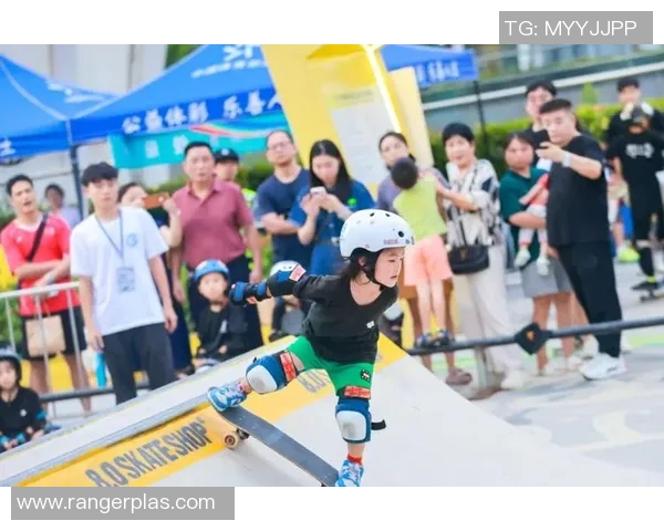 西安滑板队的蜕变与成长:极限运动会的背后故事与未来展望 西安滑板队的蜕变与成长:极限运动会的背后故事与未来展望